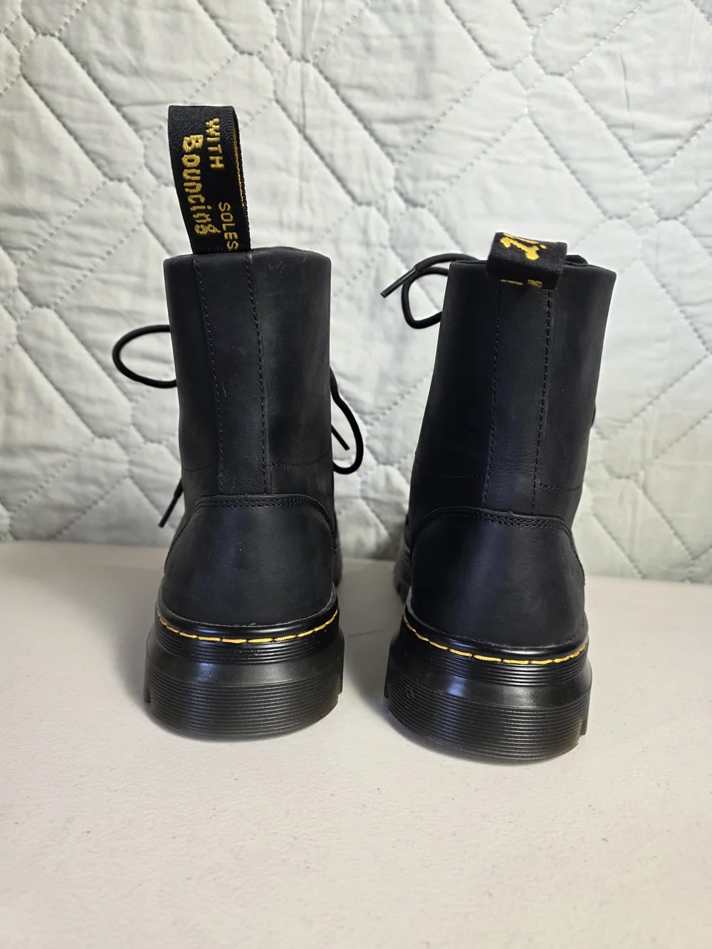 Dr. Martens Men’s Black Leather Combat Ankle Boots Lace-Up Round Toe AW004 Sz 10